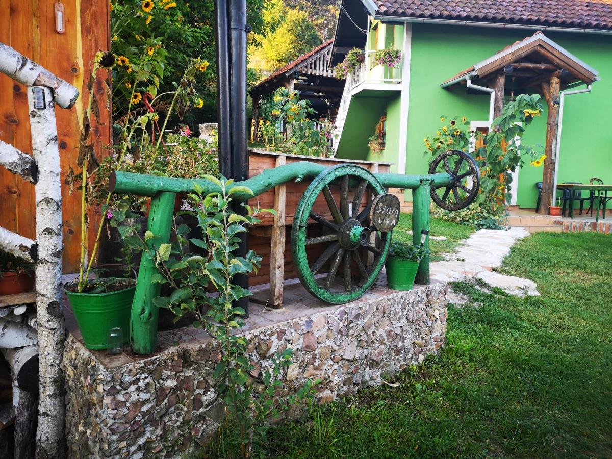 Ivona - Kuca Za Odmor Perusic - Stara Lika Apartamento Exterior foto