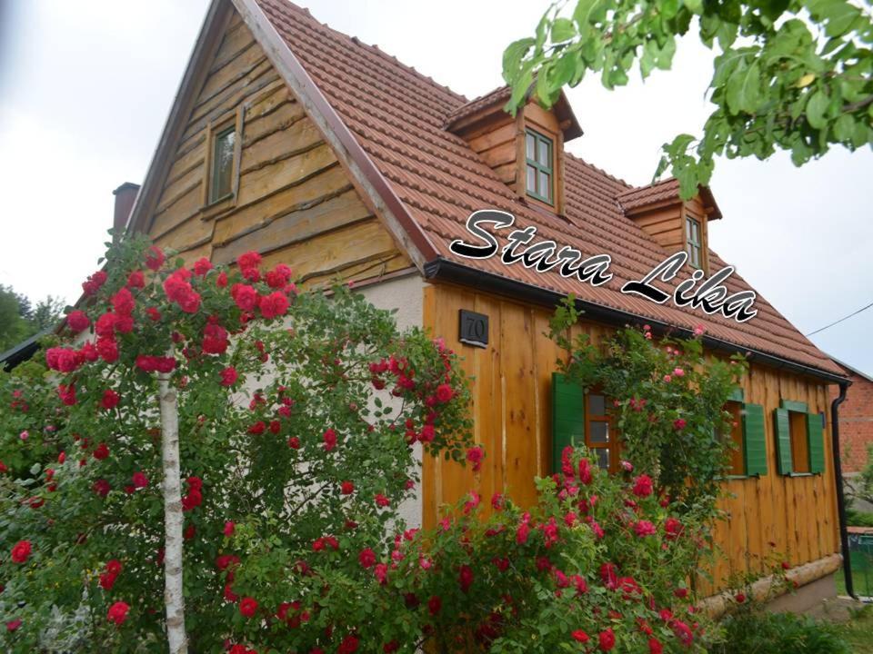 Ivona - Kuca Za Odmor Perusic - Stara Lika Apartamento Exterior foto
