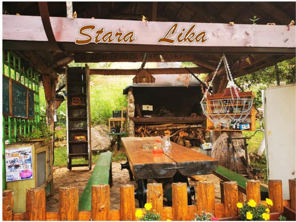Ivona - Kuca Za Odmor Perusic - Stara Lika Apartamento Exterior foto