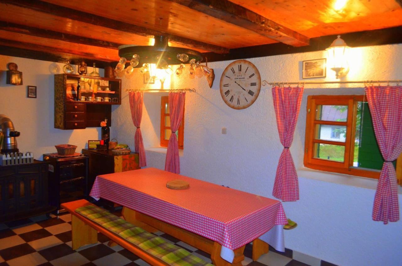 Ivona - Kuca Za Odmor Perusic - Stara Lika Apartamento Exterior foto